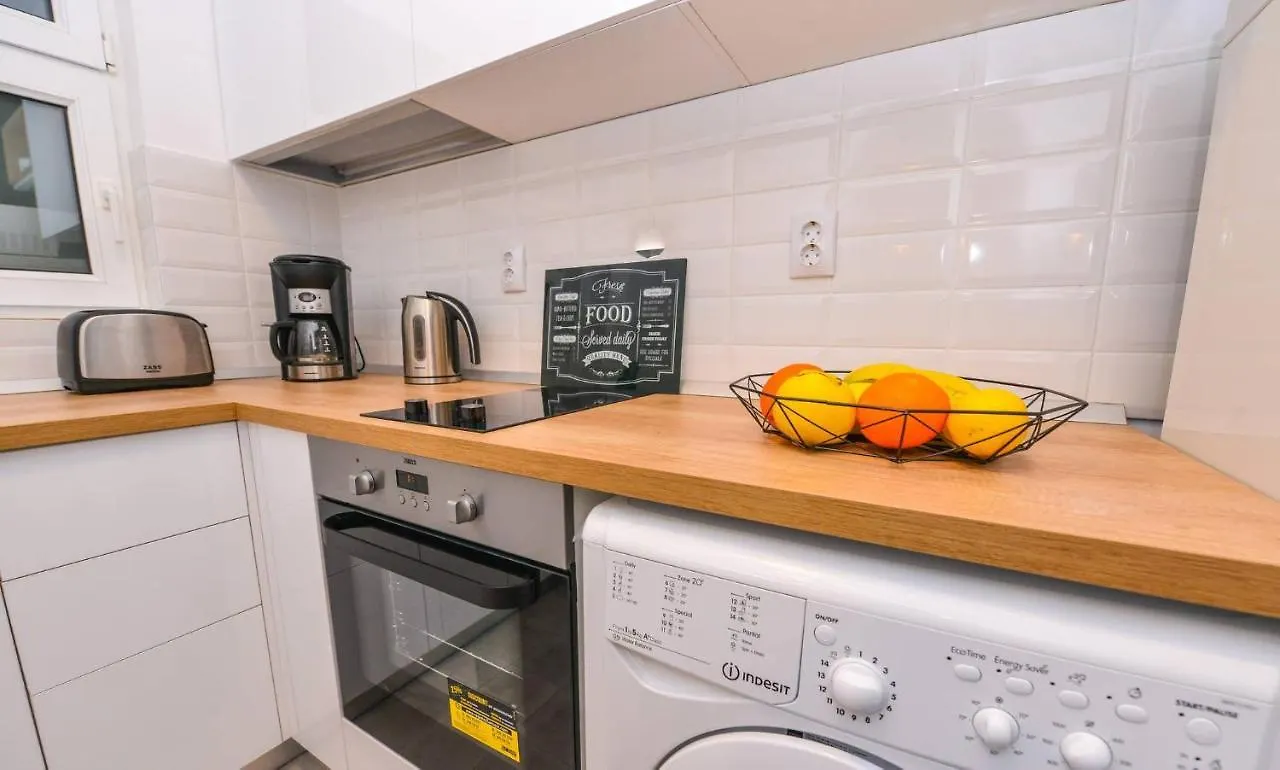 בוקרשט Athene Apartment - Cismigiu Gardens